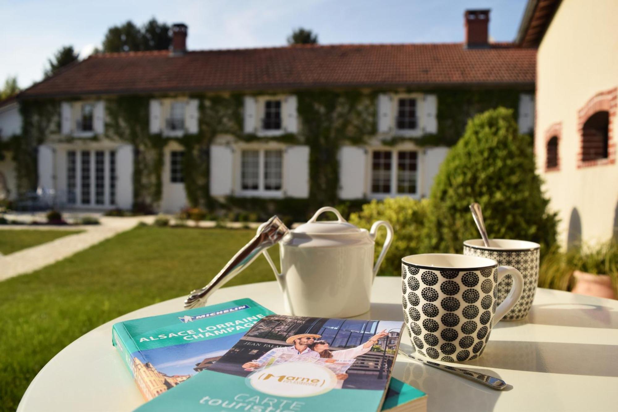 Au Pre Du Moulin Acomodação com café da manhã Clamanges Exterior foto
